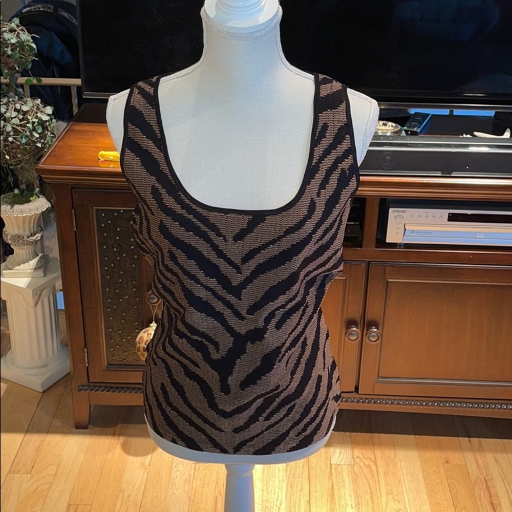White House Black Market Leopard Tank